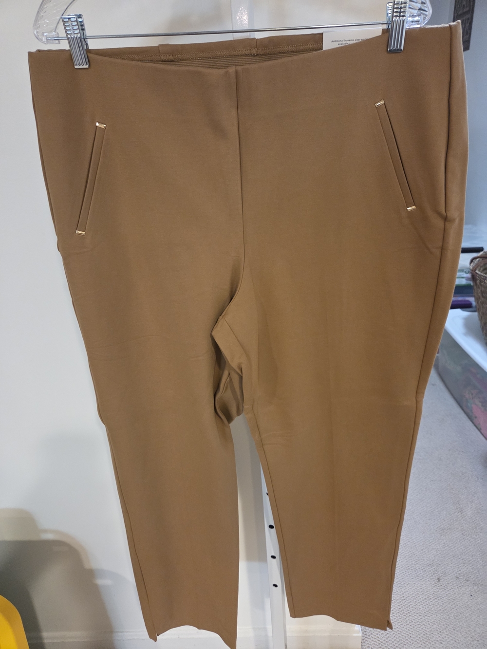Chico's Slim Pull-On Ankle Pants in Camel Brown
